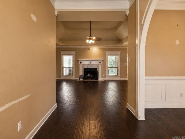 8423 Wolf Creek Ct, North Little Rock, AR 72120