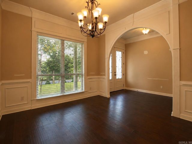 8423 Wolf Creek Ct, North Little Rock, AR 72120
