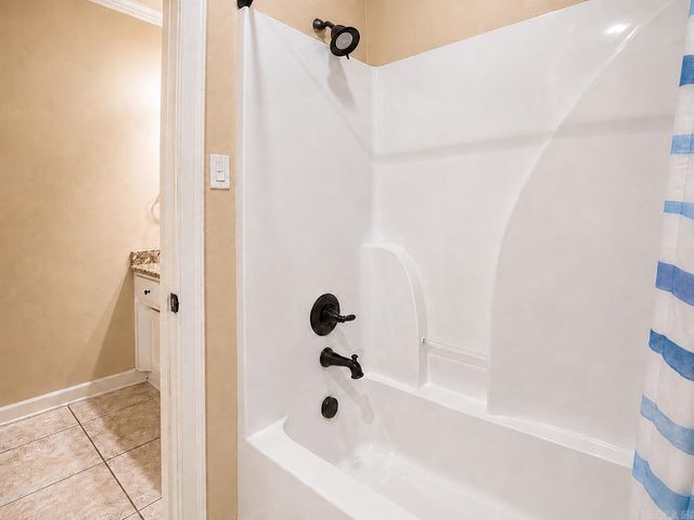 8423 Wolf Creek Ct, North Little Rock, AR 72120