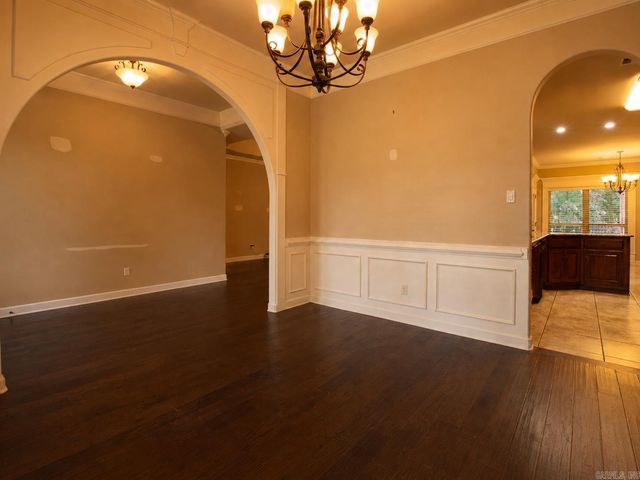 8423 Wolf Creek Ct, North Little Rock, AR 72120
