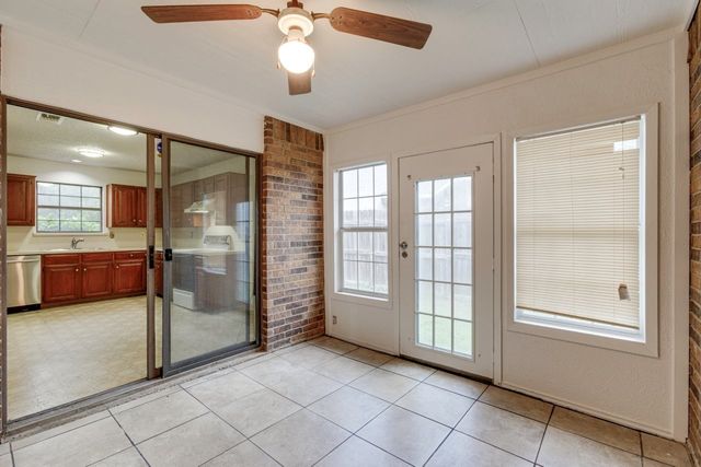 902 Wayne Avenue, Duncanville, TX 75137