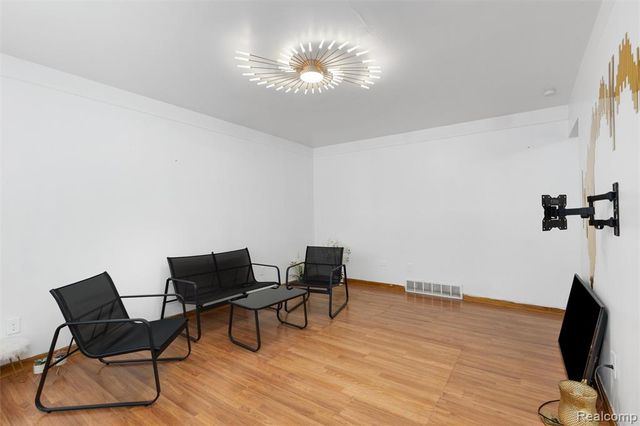 11801 Moran Street, Taylor, MI 48180