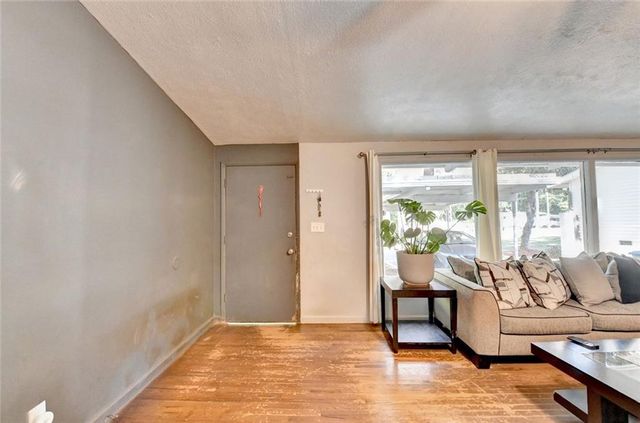 3458 Chestnut Drive, Atlanta, GA 30340