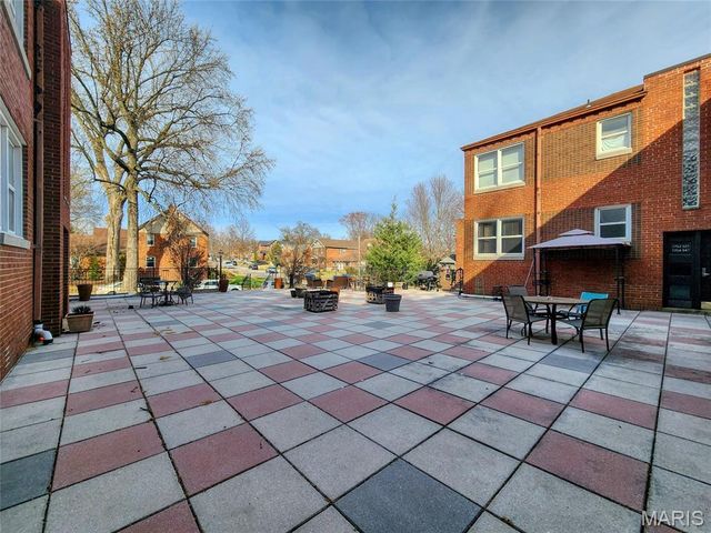 7752 Wise Avenue 1, Richmond Heights, MO 63117