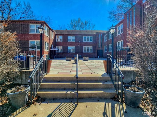 7752 Wise Avenue 1, Richmond Heights, MO 63117