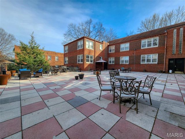 7752 Wise Avenue 1, Richmond Heights, MO 63117