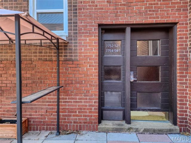 7752 Wise Avenue 1, Richmond Heights, MO 63117