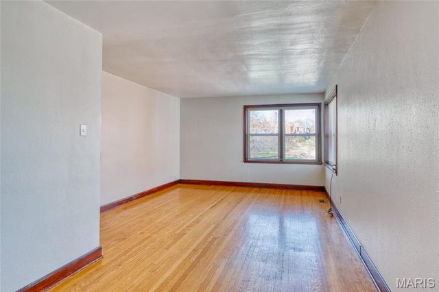 7752 Wise Avenue 1, Richmond Heights, MO 63117