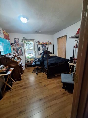 1808 W Walnut Street, Springfield, MO 65806