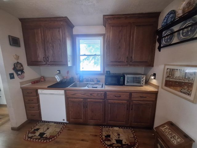 1808 W Walnut Street, Springfield, MO 65806