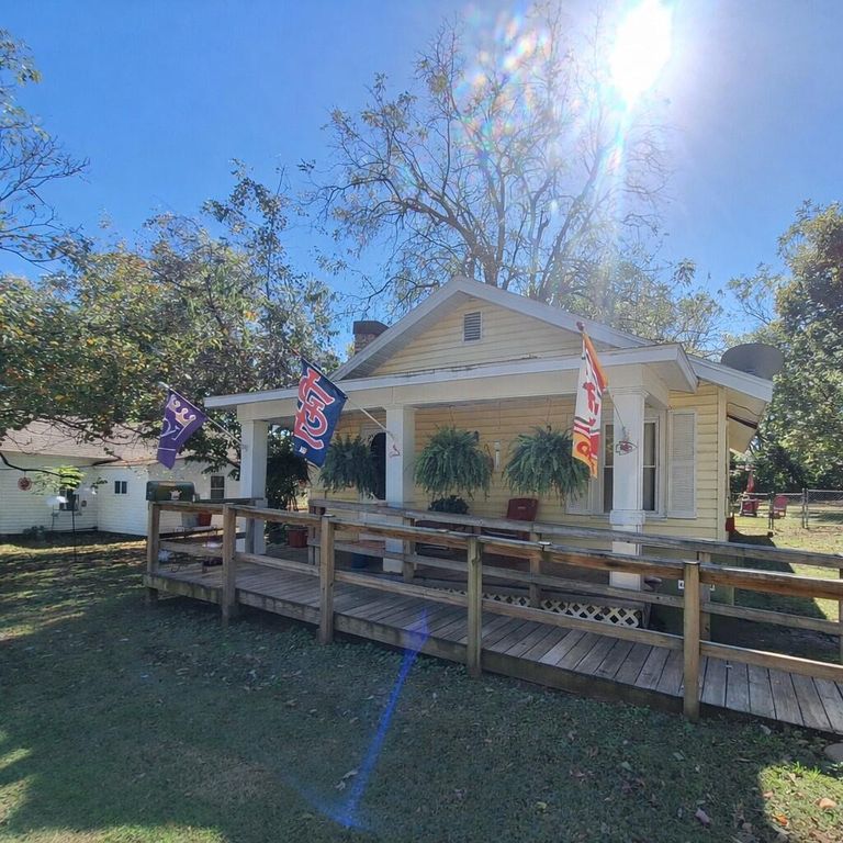 1808 W Walnut Street, Springfield, MO 65806