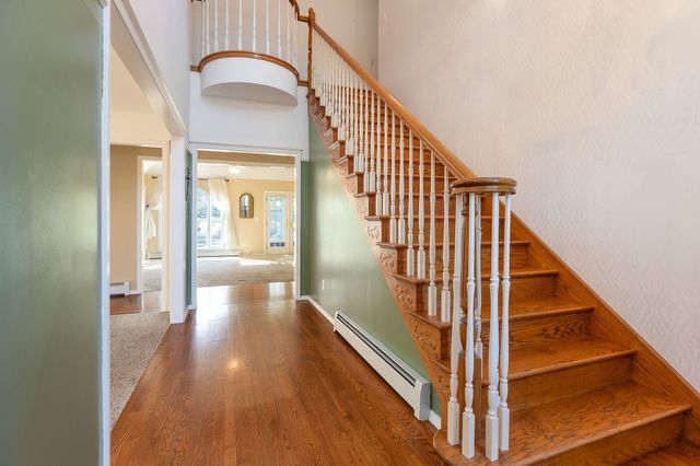 2482 East Wildwood Road, Springfield, MO 65804