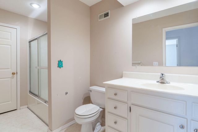 2482 East Wildwood Road, Springfield, MO 65804