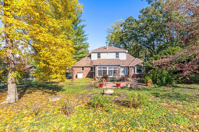 2482 East Wildwood Road, Springfield, MO 65804