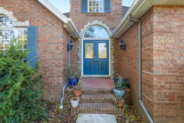 2482 East Wildwood Road, Springfield, MO 65804