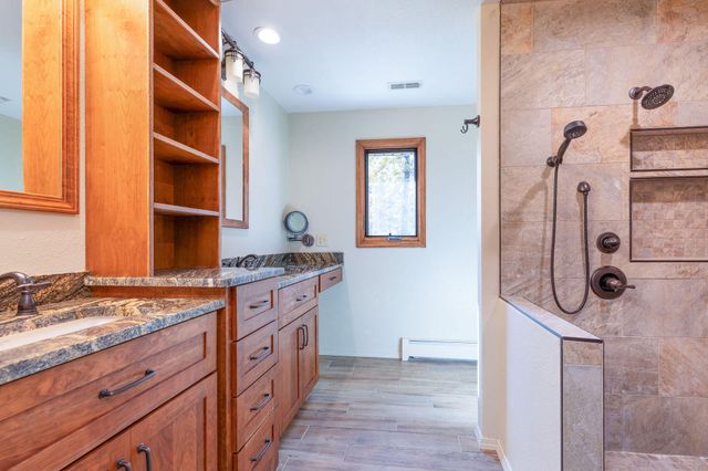 2482 East Wildwood Road, Springfield, MO 65804