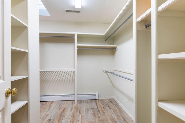 2482 East Wildwood Road, Springfield, MO 65804