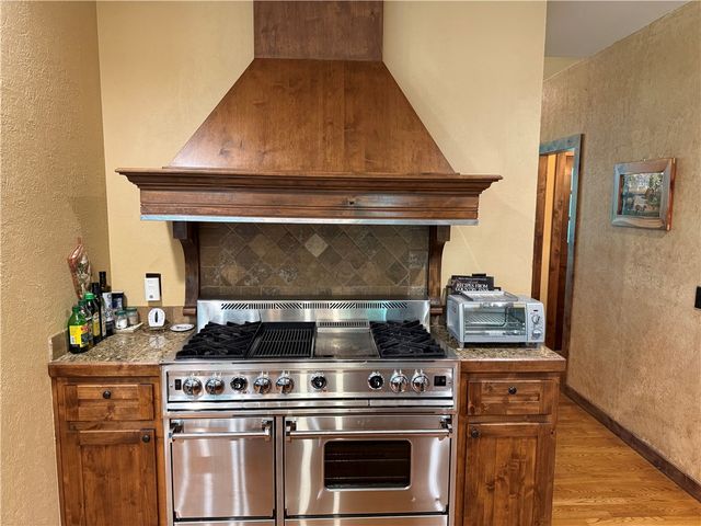 10822 Millstead Lane, Bentonville, AR 72712