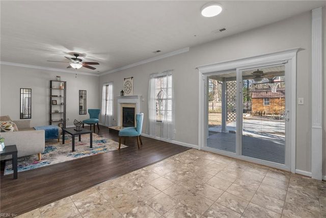 109 Bishops CT, Chesapeake, VA 23323