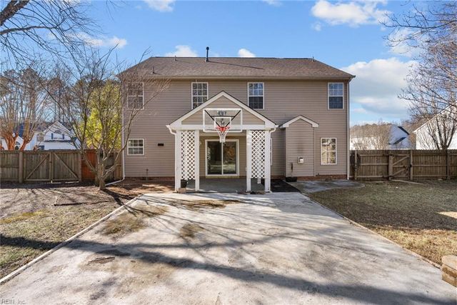 109 Bishops CT, Chesapeake, VA 23323