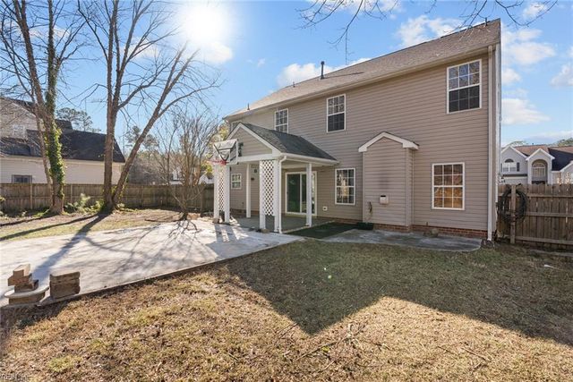 109 Bishops CT, Chesapeake, VA 23323