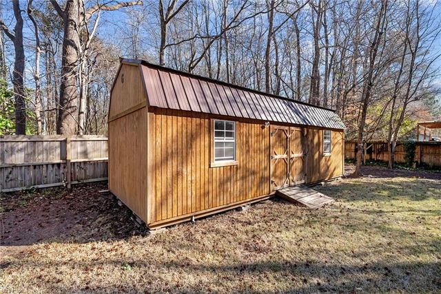 109 Bishops CT, Chesapeake, VA 23323