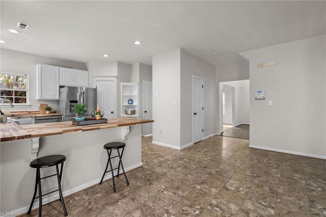 109 Bishops CT, Chesapeake, VA 23323