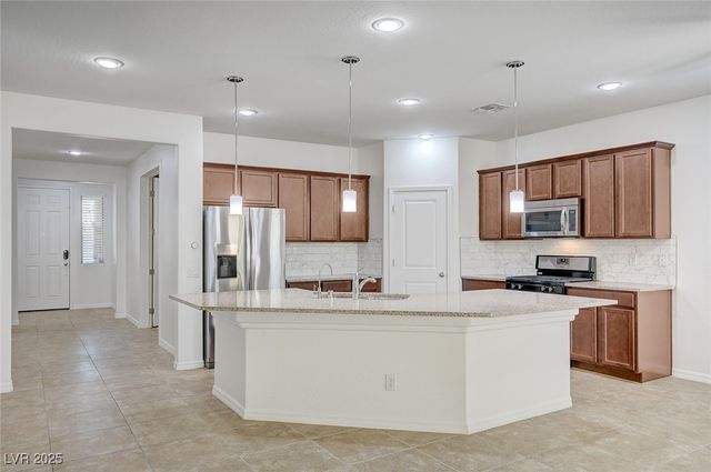 7158 Manolo Street, Las Vegas, NV 89113