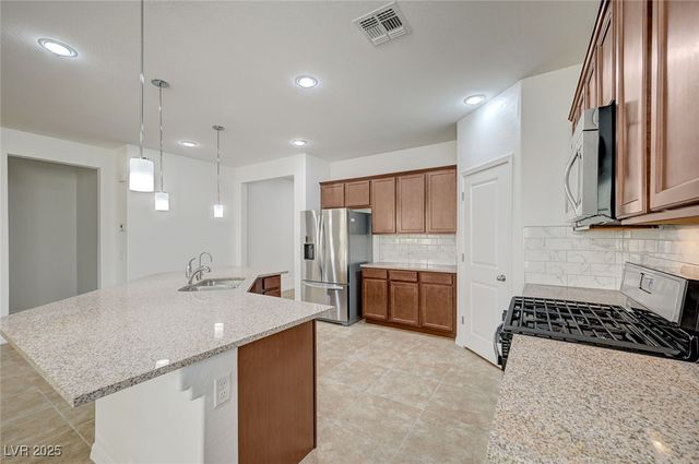 7158 Manolo Street, Las Vegas, NV 89113