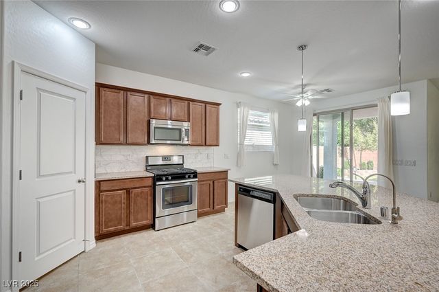 7158 Manolo Street, Las Vegas, NV 89113