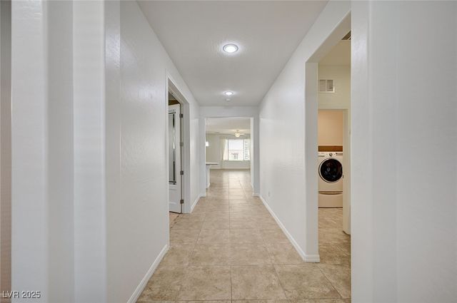 7158 Manolo Street, Las Vegas, NV 89113