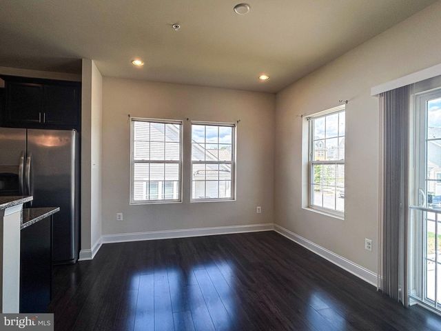 11240 SAINT LUKE DR, White Plains, MD 20695