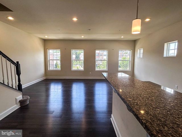 11240 SAINT LUKE DR, White Plains, MD 20695