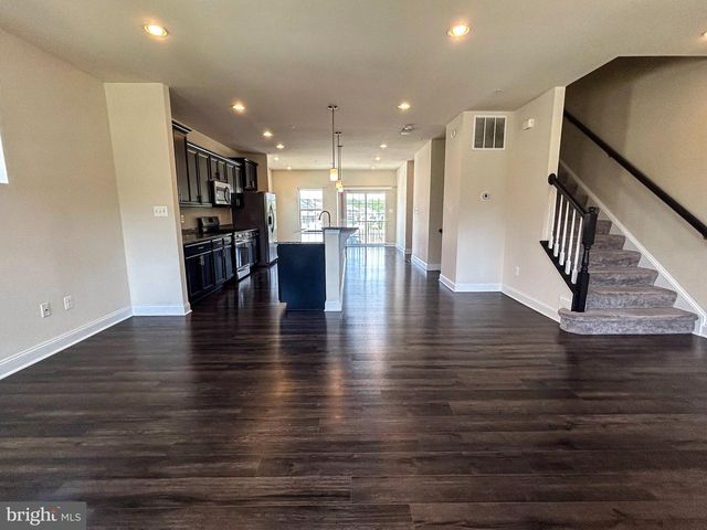 11240 SAINT LUKE DR, White Plains, MD 20695