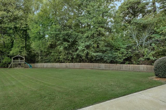 2701 Aberdeen Dr, Bryant, AR 72019