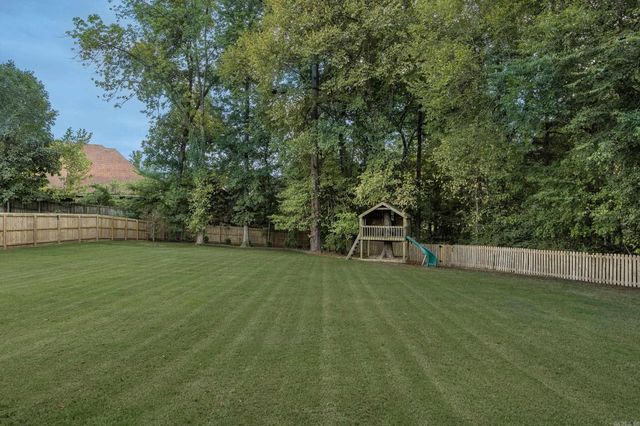 2701 Aberdeen Dr, Bryant, AR 72019