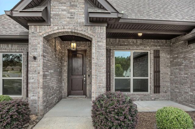 2701 Aberdeen Dr, Bryant, AR 72019