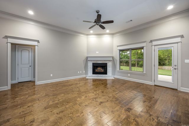 2701 Aberdeen Dr, Bryant, AR 72019