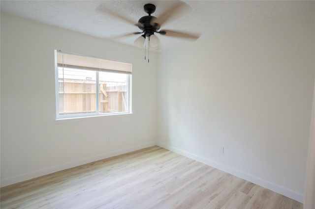 7006 Foxfield Lane, Humble, TX 77338