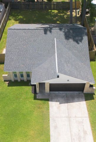 7006 Foxfield Lane, Humble, TX 77338