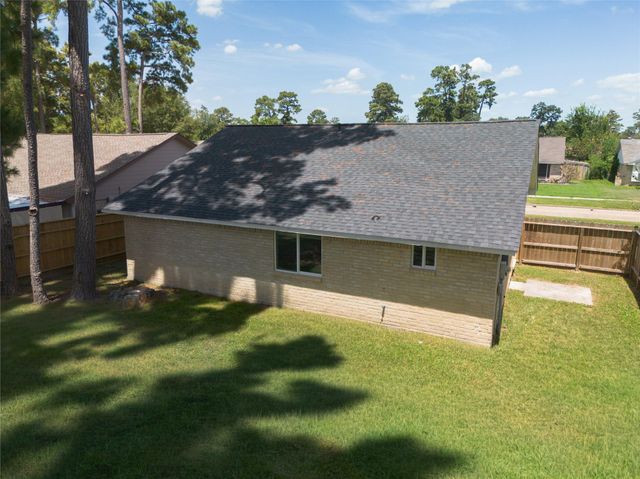 7006 Foxfield Lane, Humble, TX 77338