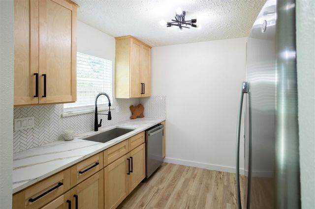 7006 Foxfield Lane, Humble, TX 77338
