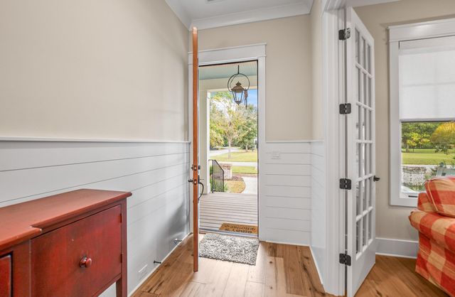 208 Coosaw Point Boulevard, Beaufort, SC 29907