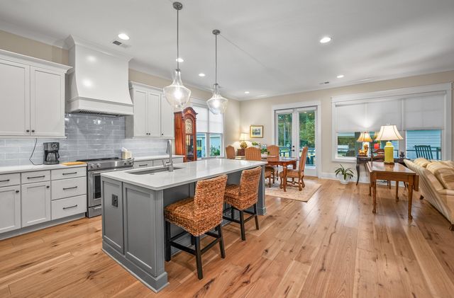 208 Coosaw Point Boulevard, Beaufort, SC 29907