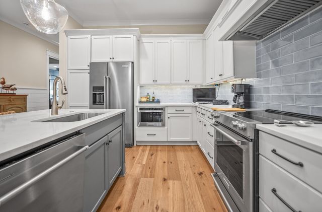 208 Coosaw Point Boulevard, Beaufort, SC 29907