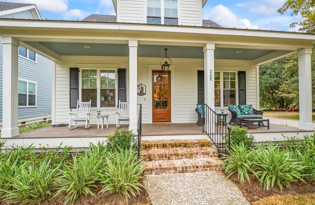 208 Coosaw Point Boulevard, Beaufort, SC 29907