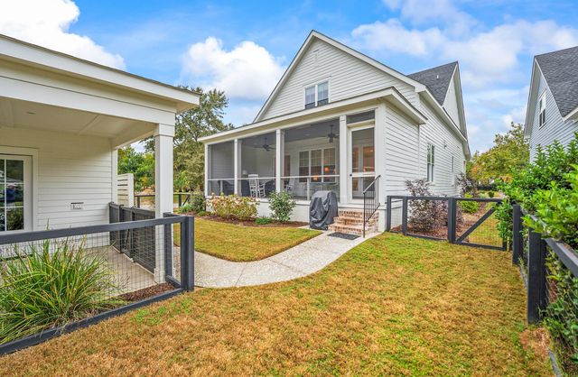 208 Coosaw Point Boulevard, Beaufort, SC 29907