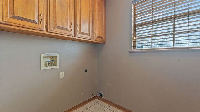 434 Alton Street, Cave Springs, AR 72718