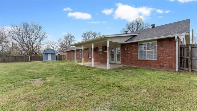 434 Alton Street, Cave Springs, AR 72718