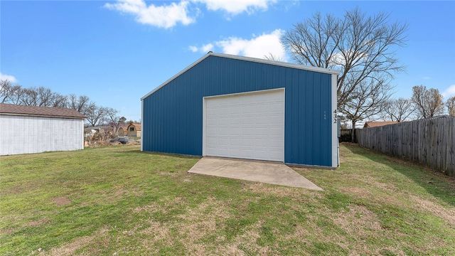 434 Alton Street, Cave Springs, AR 72718
